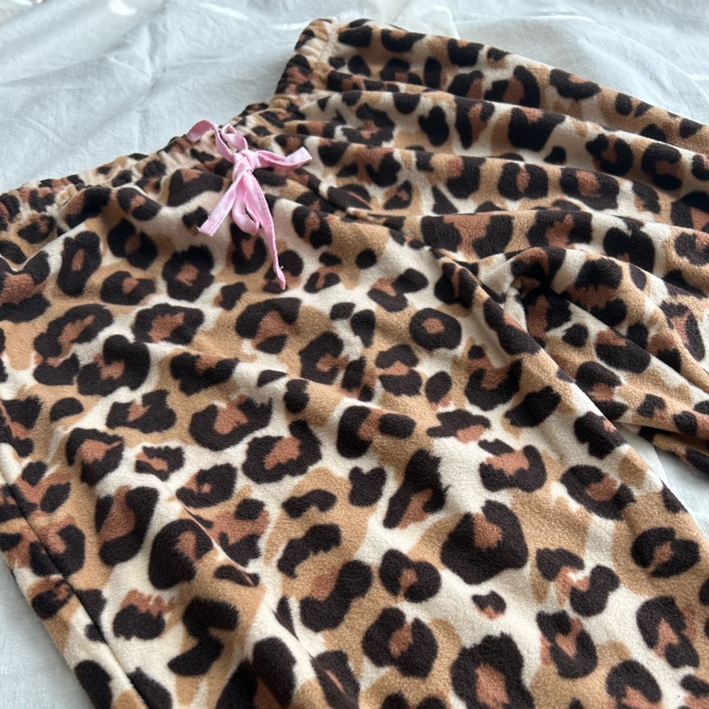 Pj Couture Sleepwear Woman's Size Large Leapard Print